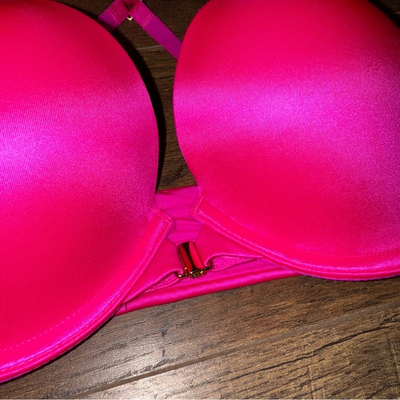 Victoria’s Secret Very Sexy Push Up Front Hook - Picture 2 of 13